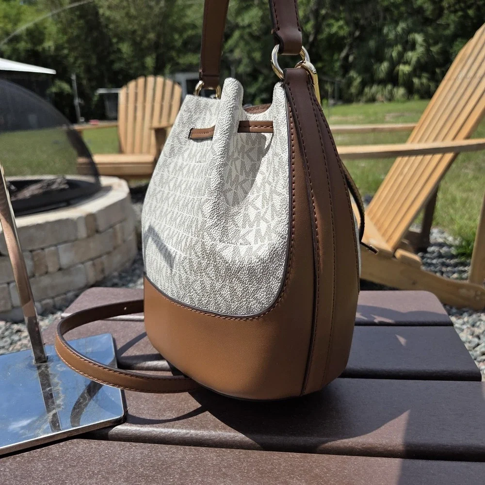 Michael Kors Reed MD Drawstring Bucket Messenger Handbag Purse + Snap Wallet - Picture 9 of 16